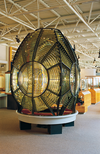 Sambro-Island-Lighthouse-Lens