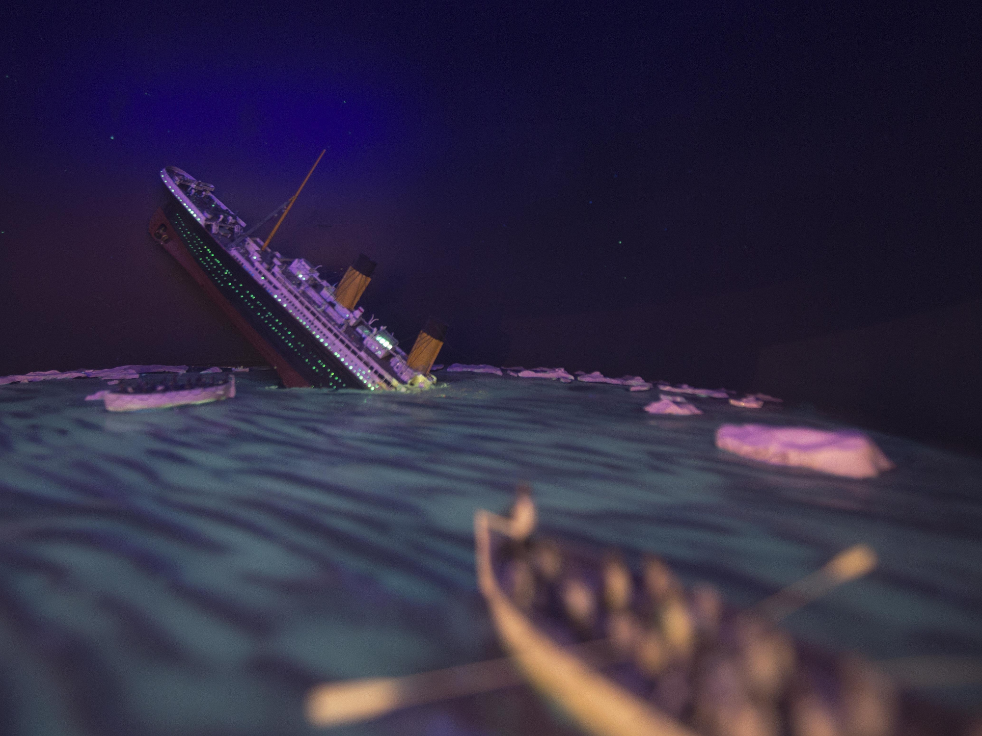 Diorama of the sinking of the Titanic.