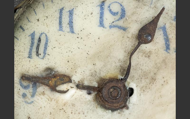 Clock found in explosion wreckage Artifact: NSM #Z3887,